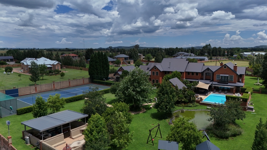 5 Bedroom Property for Sale in Grimbeeck Park North West